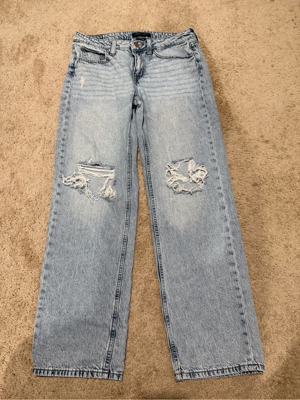 Aeropostale Light Wash Distressed Boyfriend Jeans